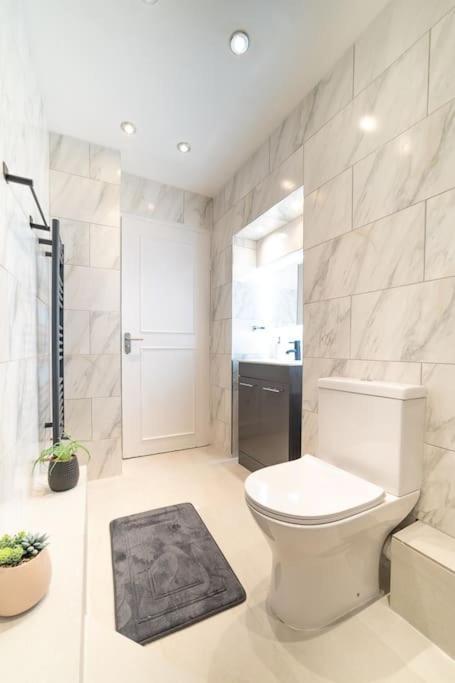 Appartamento Duplex Apa Londra Esterno foto